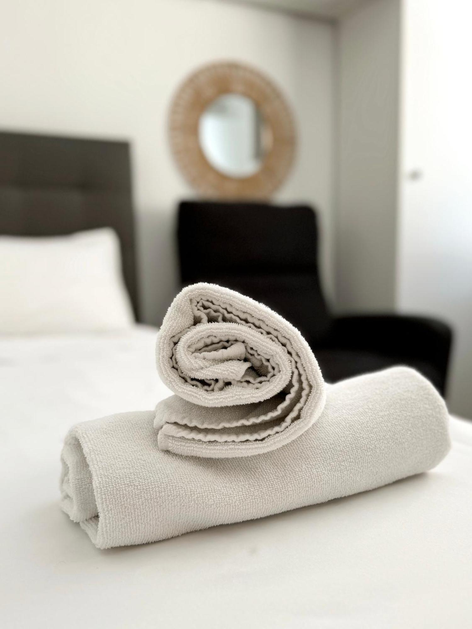 Stylish City Centre Studio - Grand Central House Gibraltar Extérieur photo
